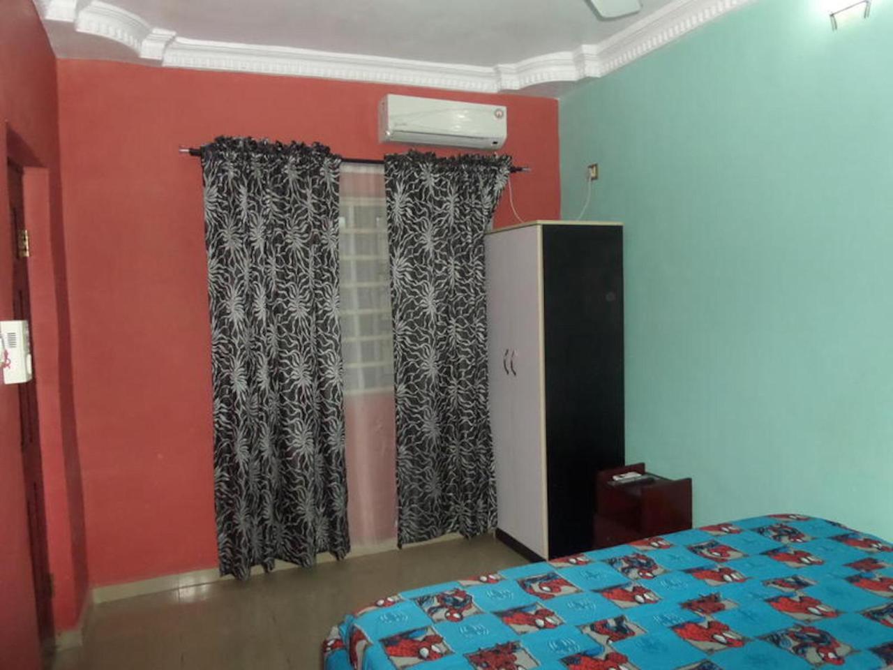 De-Zone Hotel Ikotun Esterno foto