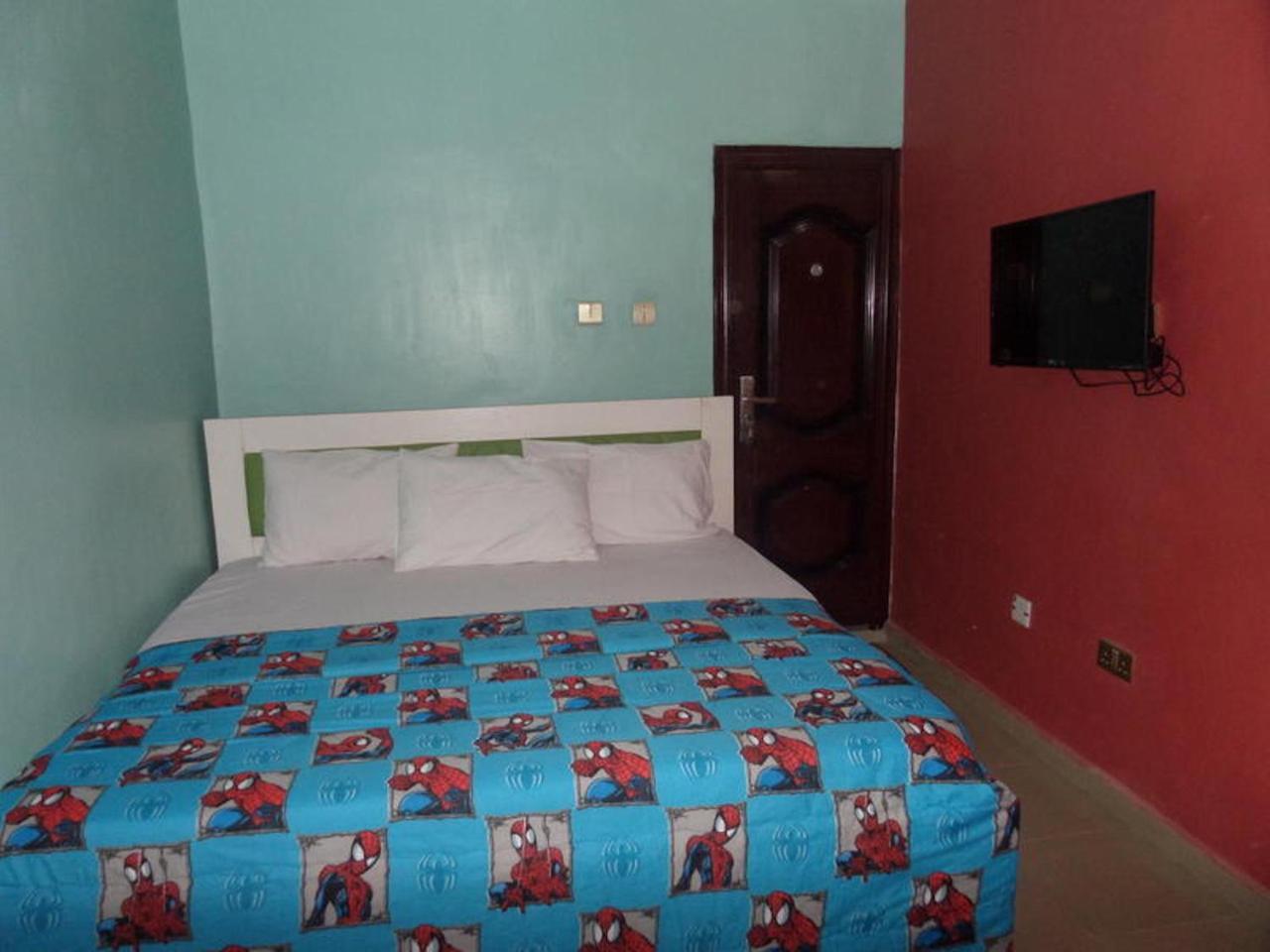 De-Zone Hotel Ikotun Esterno foto
